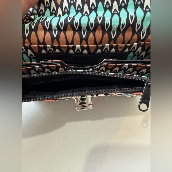 Vera Bradley NWOT Sierra Stream paisley print turn lock front wallet wristlet - Picture 6 of 9